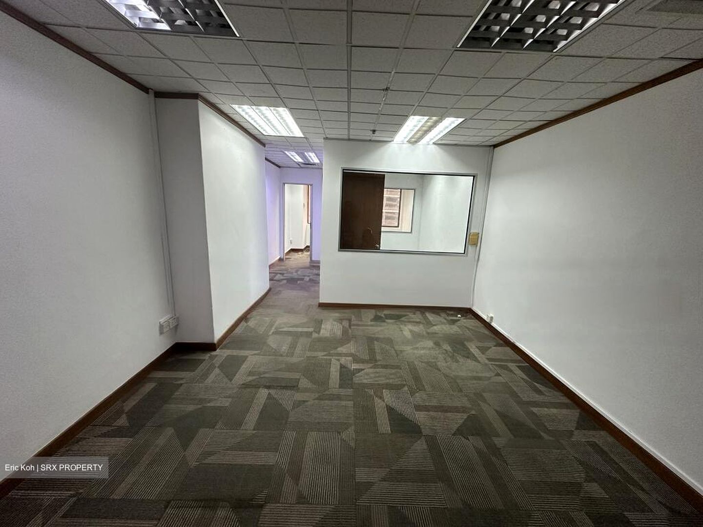 International Plaza (D2), Office #480263491